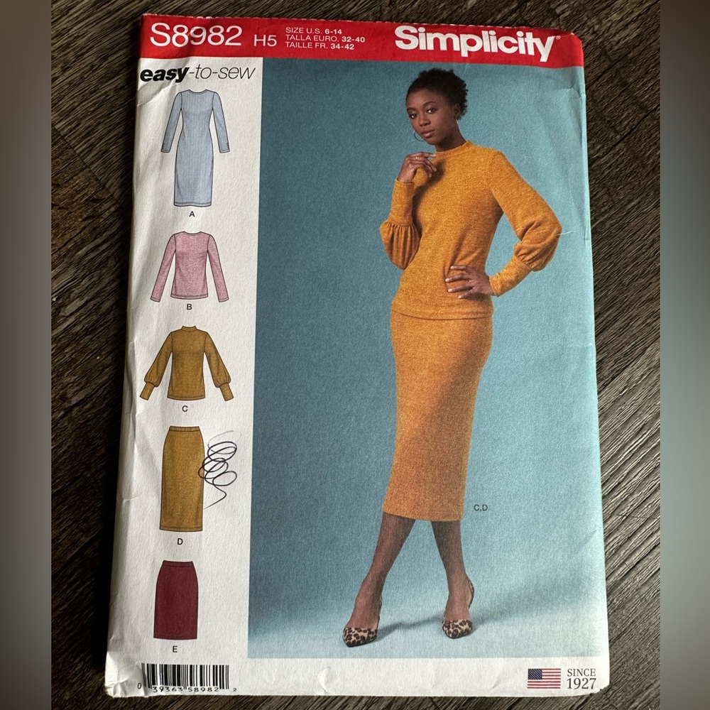 Uncut simplicity pattern. S8982 

@forgetmenot8